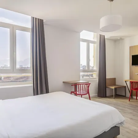 Residhotel Le Central'gare 3*